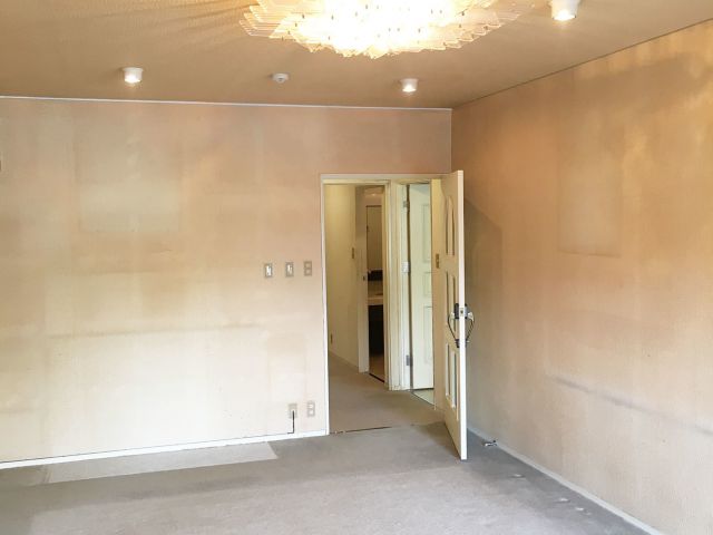 マンションリノベ第1号「福岡市中央区平尾3」内装工事進行中!
